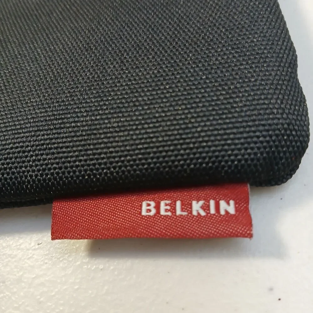 Belkin Black Laptop Charger Power Electronics Supply Case Size 11x6